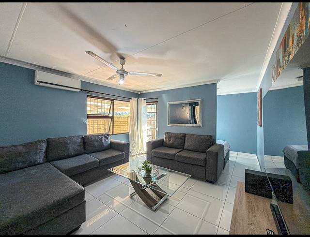 2 BEDROOM TOWNHOUSE FOR SALE IN AMANZIMTOTI